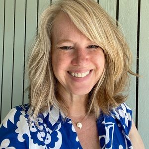 Meet your Posher, Laura